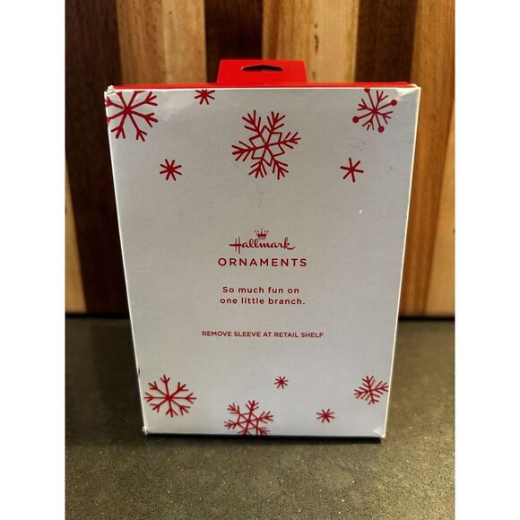 NEW 2021 Hallmark Friends TV Show Central Perk Cafe Couch Tree Ornament - Picture 6 of 6